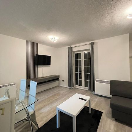 Cardiff Bay Apartment With Parking Exteriör bild