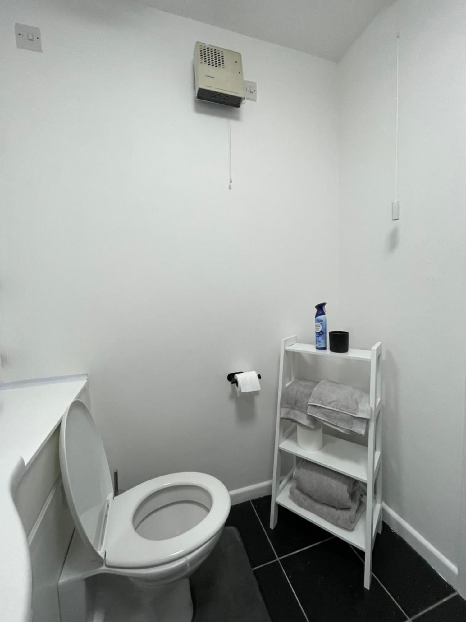 Cardiff Bay Apartment With Parking Exteriör bild